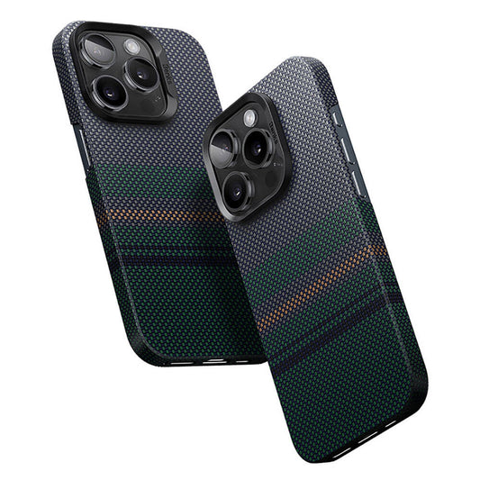 iPhone 15 Pro Max Kılıf M-safe Şarj Özellikli Karbon Fiber Tasarımlı Benks Aurora ArmorAir Kevlar Kapak