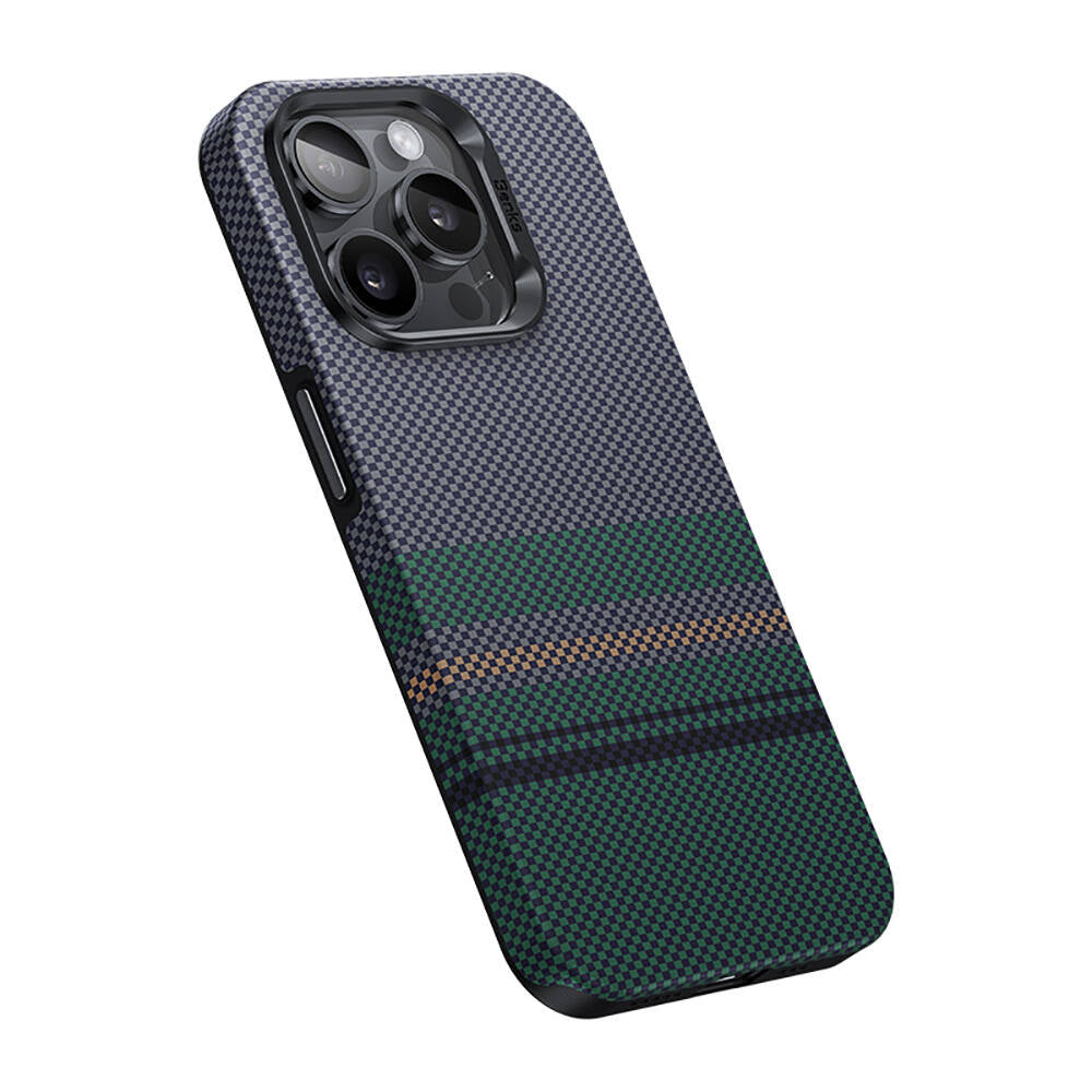 iPhone 15 Pro Max Kılıf M-safe Şarj Özellikli Karbon Fiber Tasarımlı Benks Aurora ArmorPro Kevlar Kapak
