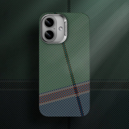 iPhone 16 Kılıf M-safe Şarj Özellikli Karbon Fiber Tasarımlı Benks Passion Green ArmorAir Kevlar Kapak