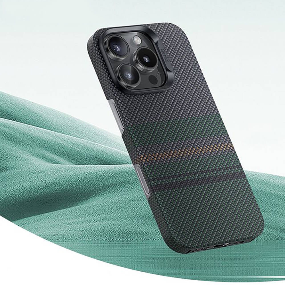 iPhone 16 Plus Kılıf M-safe Şarj Özellikli Karbon Fiber Tasarımlı Benks Aurora ArmorAir Kevlar Kapak