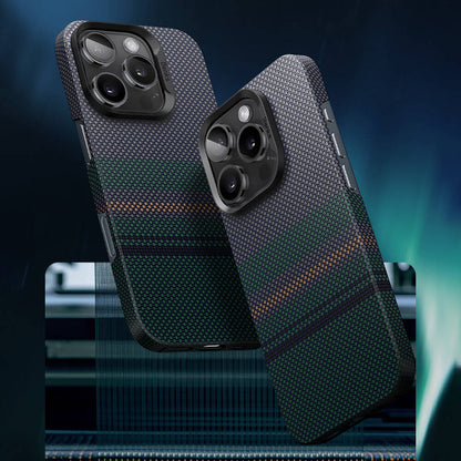 iPhone 16 Plus Kılıf M-safe Şarj Özellikli Karbon Fiber Tasarımlı Benks Aurora ArmorAir Kevlar Kapak