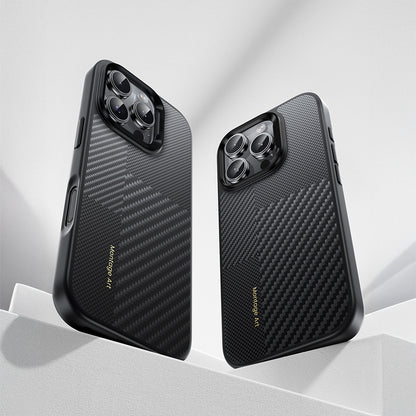 iPhone 16 Pro Kılıf Karbon Fiber M-safe Şarj Özellikli Kamera Kontrol Butonlu Benks Hybrid ArmorPro Montage Kevlar Kapak