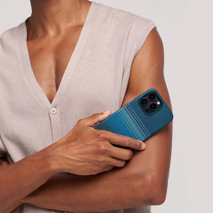 iPhone 16 Pro Kılıf M-safe Şarj Özellikli Aramid Fiber Pitaka Military-Grade Sunset-Moonrise Serisi Moonrise Kapak