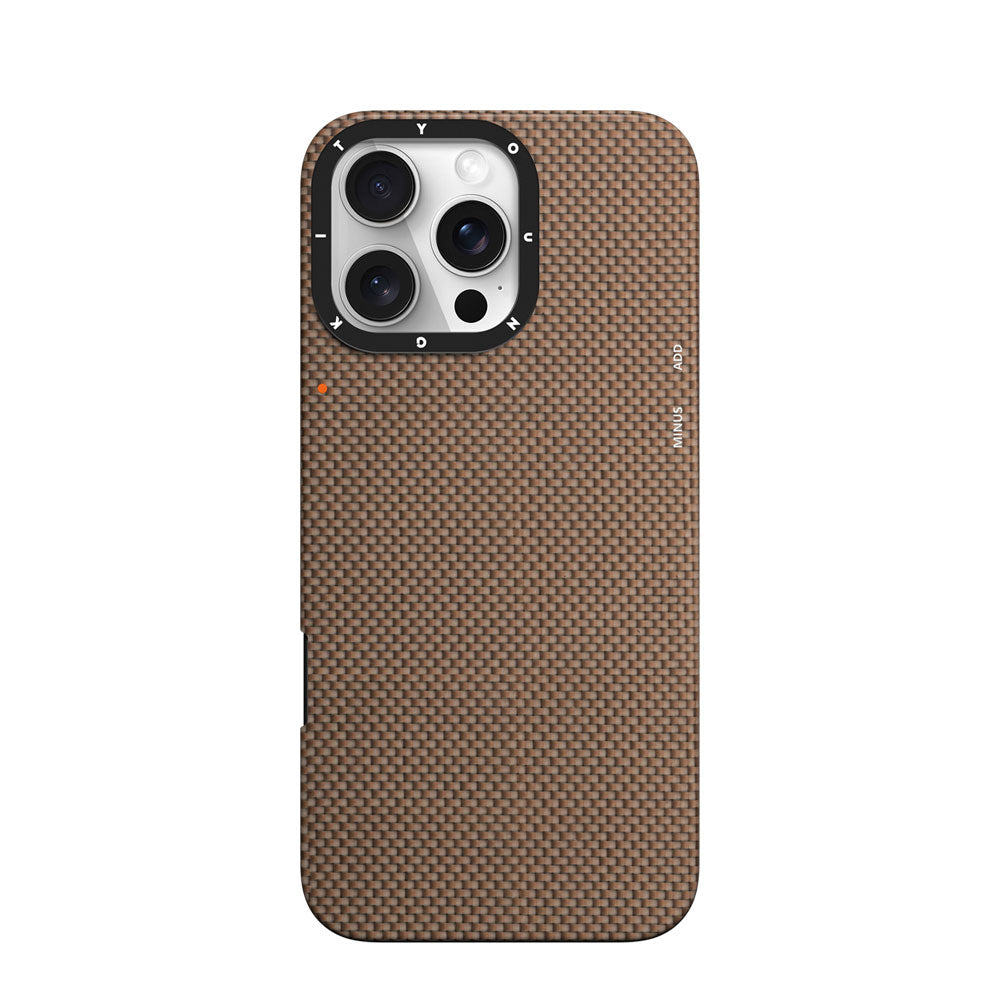 iPhone 16 Pro Kılıf M-safe Şarj Özellikli Aramid Fiber Youngkit 1500D Kevlar Extreme Wing Titanyum-Gold Serisi Kapak