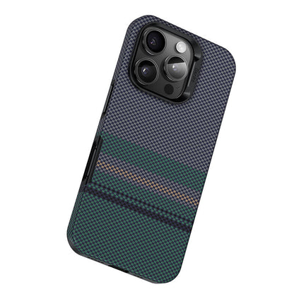 iPhone 16 Pro Kılıf M-safe Şarj Özellikli Karbon Fiber Tasarımlı Benks Aurora ArmorPro Kevlar Kapak