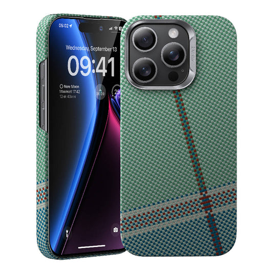 iPhone 16 Pro Kılıf M-safe Şarj Özellikli Karbon Fiber Tasarımlı Benks Passion Green ArmorAir Kevlar Kapak