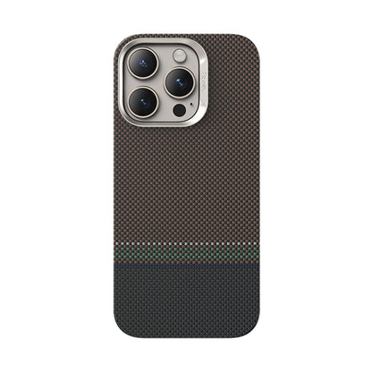 iPhone 16 Pro Kılıf M-safe Şarj Özellikli Karbon Fiber Tasarımlı Benks Prestige ArmorAir Kevlar Kapak