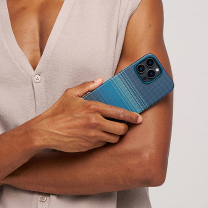 iPhone 16 Pro Max Kılıf M-safe Şarj Özellikli Aramid Fiber Pitaka Military-Grade Sunset-Moonrise Serisi Moonrise Kapak