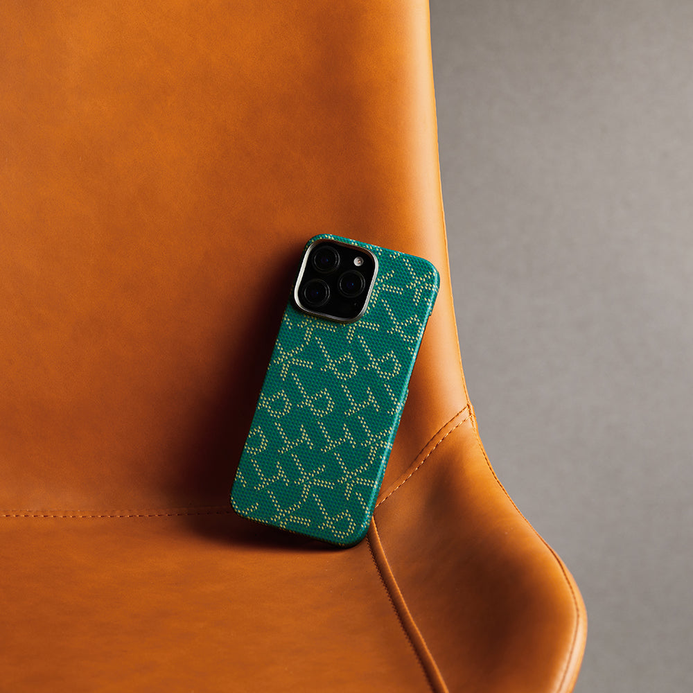iPhone 16 Pro Max Kılıf M-safe Şarj Özellikli Aramid Fiber Pitaka Tactile Woven Monogram Serisi Kapak