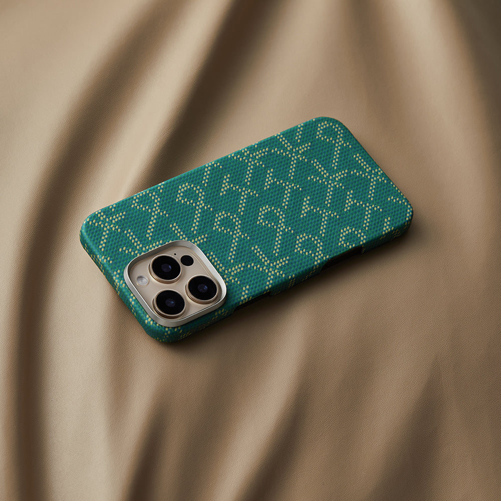 iPhone 16 Pro Max Kılıf M-safe Şarj Özellikli Aramid Fiber Pitaka Tactile Woven Monogram Serisi Kapak
