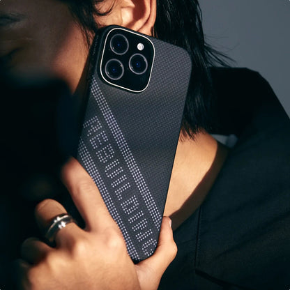iPhone 16 Pro Max Kılıf M-safe Şarj Özellikli Aramid Fiber Re-TROS Tasarımlı Pitaka Tactile Woven Rebuilding Serisi Kapak