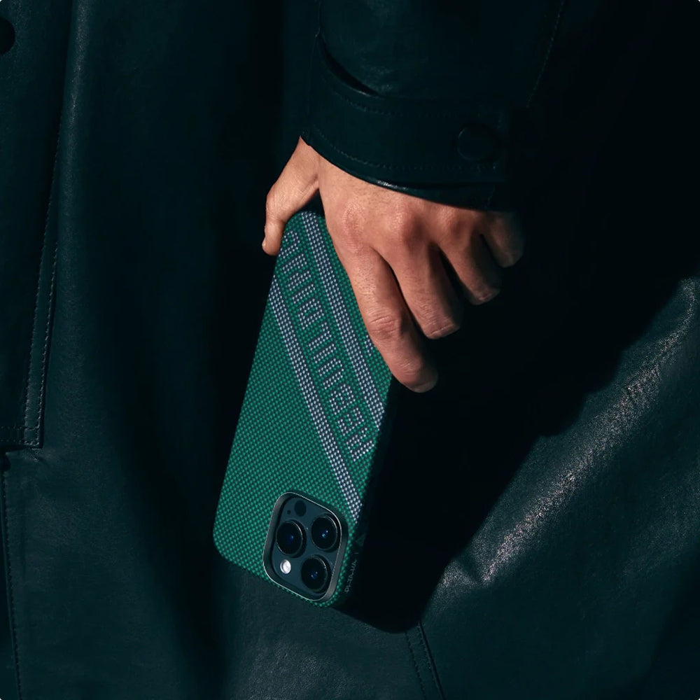 iPhone 16 Pro Max Kılıf M-safe Şarj Özellikli Aramid Fiber Re-TROS Tasarımlı Pitaka Tactile Woven Rebuilding Serisi Kapak