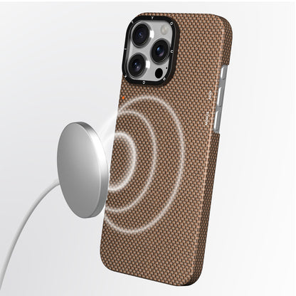 iPhone 16 Pro Max Kılıf M-safe Şarj Özellikli Aramid Fiber Youngkit 1500D Kevlar Extreme Wing Titanyum-Gold Serisi Kapak