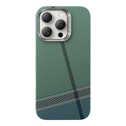 iPhone 16 Pro Max Kılıf M-safe Şarj Özellikli Karbon Fiber Tasarımlı Benks Passion Green ArmorAir Kevlar Kapak