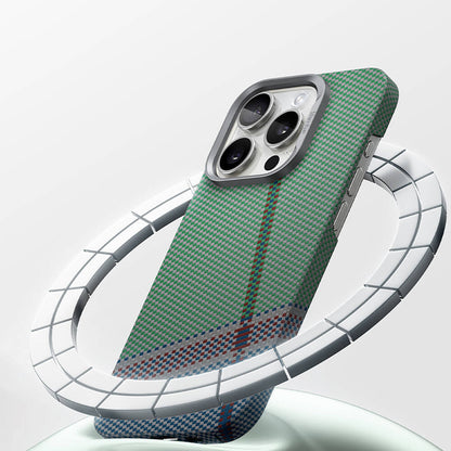 iPhone 16 Pro Max Kılıf M-safe Şarj Özellikli Karbon Fiber Tasarımlı Benks Passion Green ArmorAir Kevlar Kapak