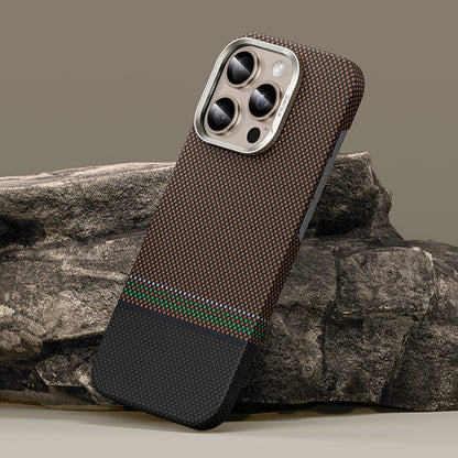 iPhone 16 Pro Max Kılıf M-safe Şarj Özellikli Karbon Fiber Tasarımlı Benks Prestige ArmorAir Kevlar Kapak
