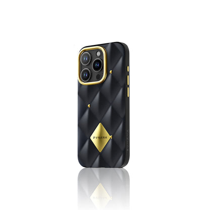 iPhone 16 Pro Max Kılıf Parlak Arka Yüzeyli Kabartma Tasarımlı Kapitone Pynana Metal Diamond Serisi Kapak