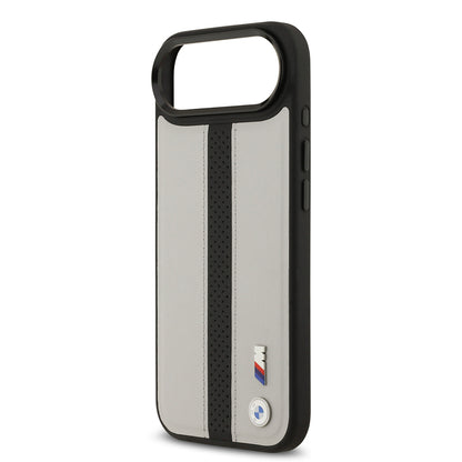 iPhone 17 Air Kılıf BMW Orjinal Lisanslı M-safe Şarj Özellikli Deri Arka Yüzey Metal Logolu Delikli Şerit Tasarımlı Kapak