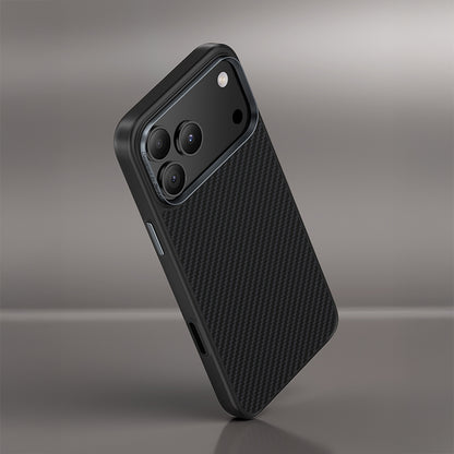 iPhone 17 Kılıf Karbon Fiber M-safe Şarj Özellikli Benks Hybrid ArmorPro 600D Kevlar Kapak