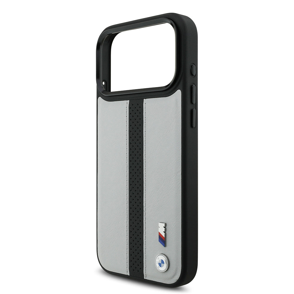 iPhone 17 Pro Kılıf BMW Orjinal Lisanslı M-safe Şarj Özellikli Deri Arka Yüzey Metal Logolu Delikli Şerit Tasarımlı Kapak