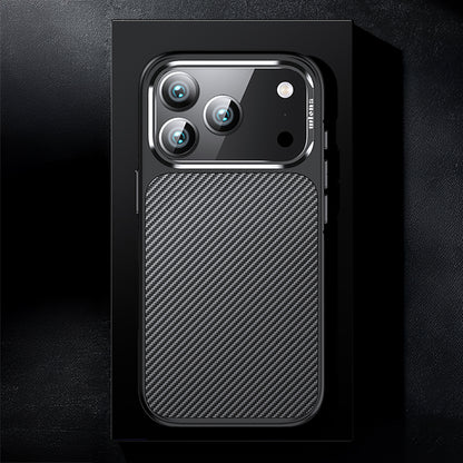 iPhone 17 Pro Kılıf Karbon Fiber Görünümlü Wlons Marin Kapak