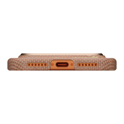 iPhone 17 Pro Kılıf M-safe Şarj Özellikli Aramid Fiber Pitaka Glints of Gold Ultra Slim Serisi Kapak