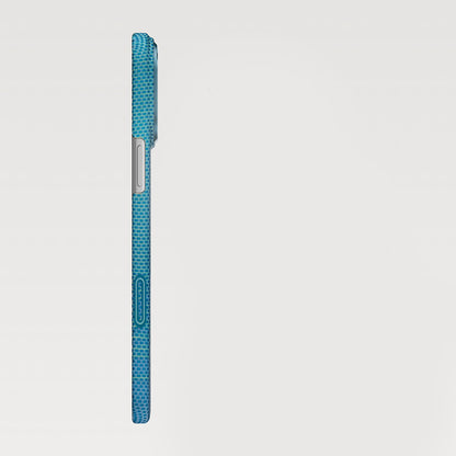 iPhone 17 Pro Kılıf M-safe Şarj Özellikli Aramid Fiber Pitaka Glints of Gold Ultra Slim Serisi Kapak
