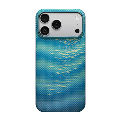 iPhone 17 Pro Kılıf M-safe Şarj Özellikli Aramid Fiber Pitaka Glints of Gold Ultra Slim Serisi Kapak