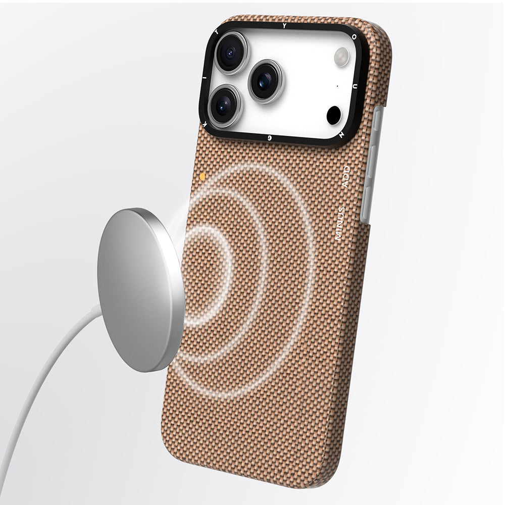 iPhone 17 Pro Kılıf M-safe Şarj Özellikli Aramid Fiber Youngkit 1500D Kevlar Extreme Wing Titanyum-Gold Serisi Kapak