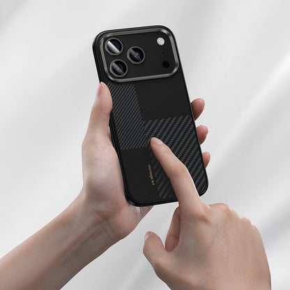 iPhone 17 Pro Kılıf M-safe Şarj Özellikli Karbon Fiber Benks Montage Hybrid ArmorPro Kevlar Kapak
