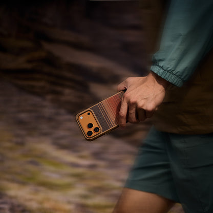 iPhone 17 Pro Kılıf M-safe Şarj Özellikli Pitaka Tactile Woven Sunset-Moonrise Aramid Pro Guard Serisi Kapak