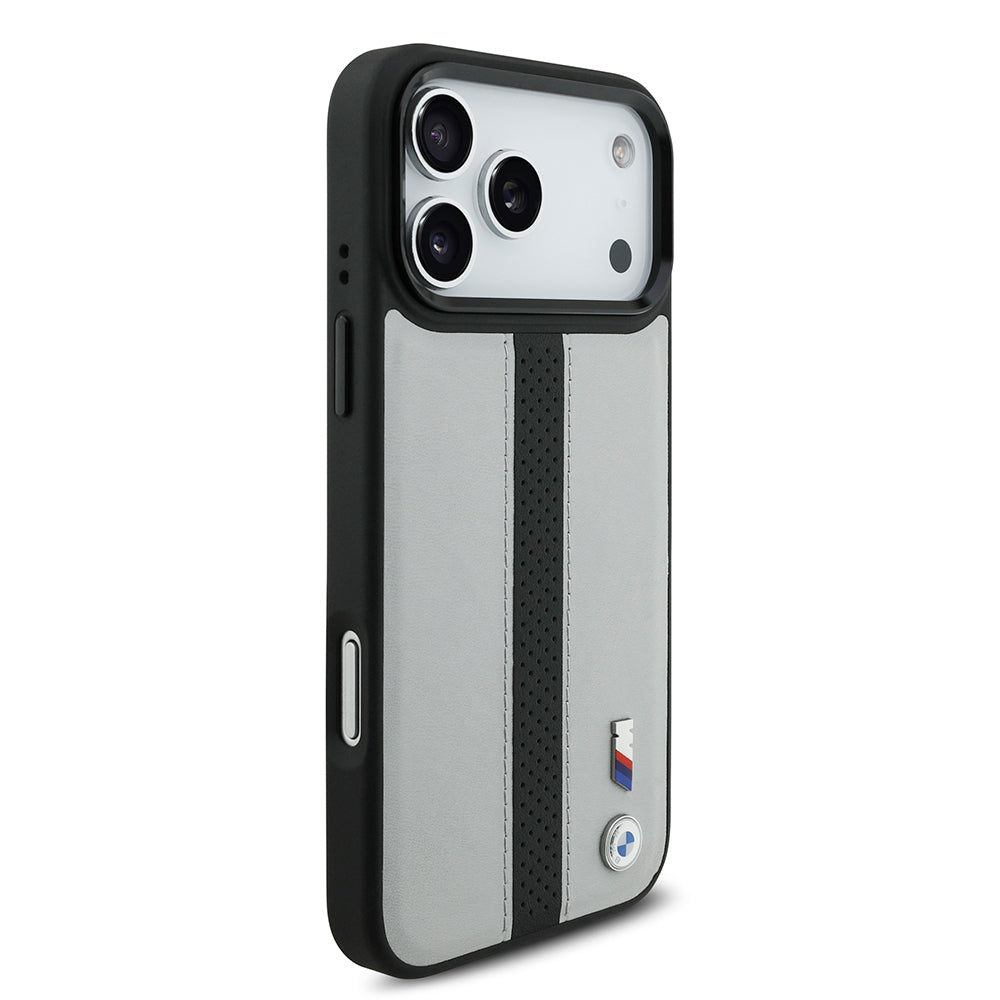 iPhone 17 Pro Max Kılıf BMW Orjinal Lisanslı M-safe Şarj Özellikli Deri Arka Yüzey Metal Logolu Delikli Şerit Tasarımlı Kapak