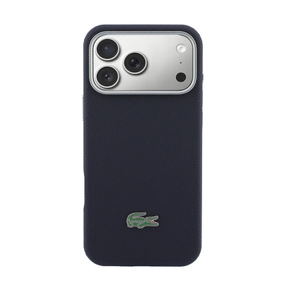 Apple iPhone 17 Pro Max Kılıf Lacoste Orjinal Lisanslı M-Safe Şarj Özellikli PVC Yarı Pike Desenli Arka Yüzey İkonik Timsah Dokuma Logolu Kapak