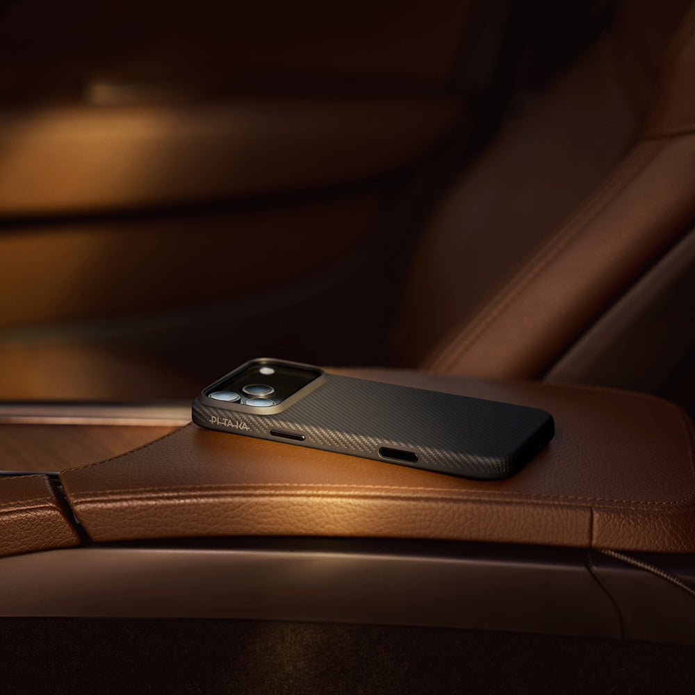 iPhone 17 Pro Max Kılıf M-safe Şarj Özellikli 1500D Aramid Fiber Pitaka Military-Grade Classic Serisi Black-Grey Twill Kapak