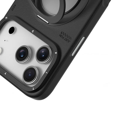 iPhone 17 Pro Max Kılıf M-safe Şarj Özellikli 360 Derece Standlı Basit Mat Deri Desenli Youngkit Tech Leather Serisi Kapak