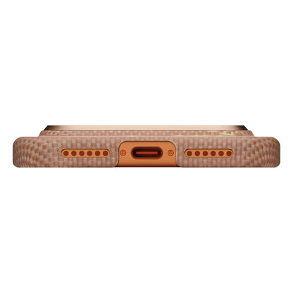 iPhone 17 Pro Max Kılıf M-safe Şarj Özellikli Aramid Fiber Pitaka Glints of Gold Ultra Slim Serisi Kapak
