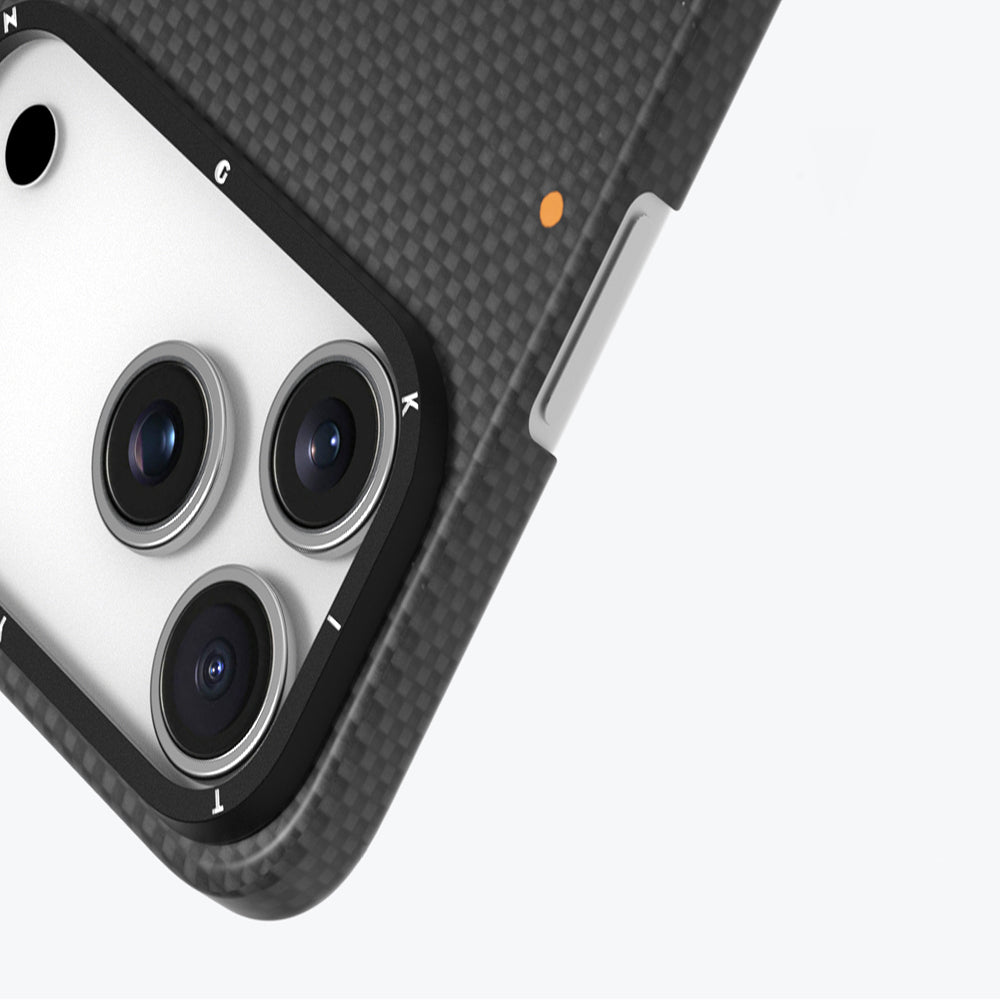 iPhone 17 Pro Max Kılıf M-safe Şarj Özellikli Aramid Fiber Youngkit 1500D Kevlar Extreme Wing Titanyum-Gold Serisi Kapak