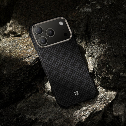 Apple iPhone 17 Pro Max Kılıf M-Safe Şarj Özellikli Benks ArmorAir ArmorGrid Serisi Kevlar Kapak