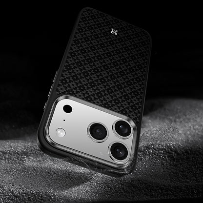 Apple iPhone 17 Pro Max Kılıf M-Safe Şarj Özellikli Benks ArmorPro ArmorGrid Serisi Kevlar Kapak