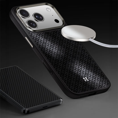 Apple iPhone 17 Pro Max Kılıf M-Safe Şarj Özellikli Benks ArmorPro ArmorGrid Serisi Kevlar Kapak