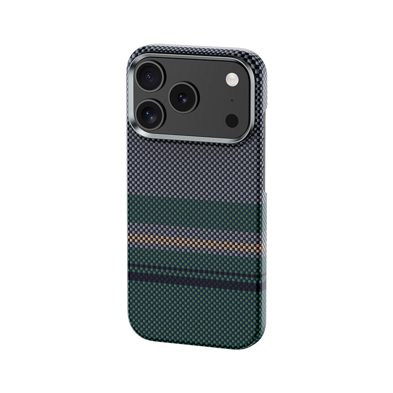 iPhone 17 Pro Max Kılıf M-safe Şarj Özellikli Karbon Fiber Tasarımlı Benks Aurora ArmorAir Kevlar Kapak