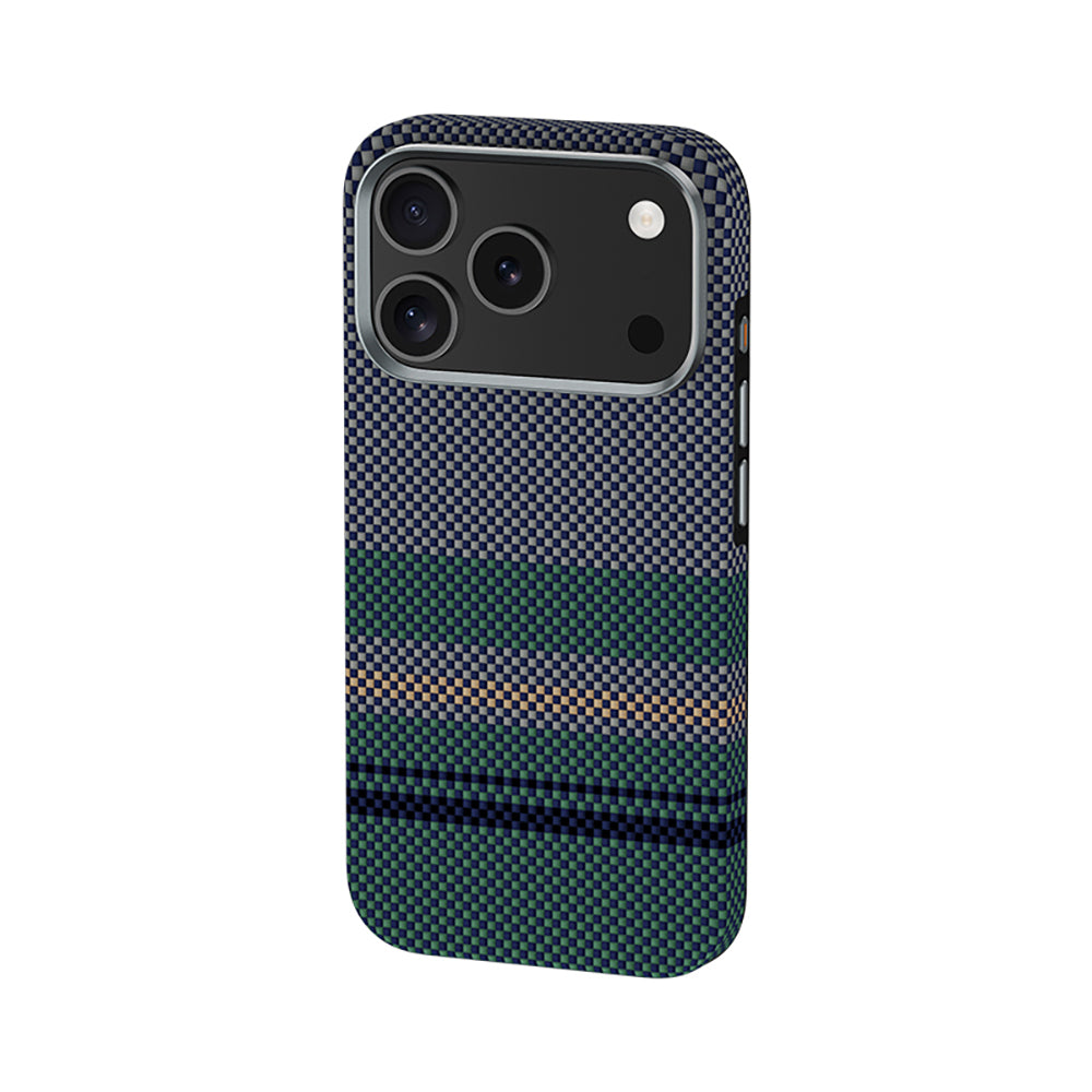 iPhone 17 Pro Max Kılıf M-safe Şarj Özellikli Karbon Fiber Tasarımlı Benks Aurora ArmorPro Kevlar Kapak