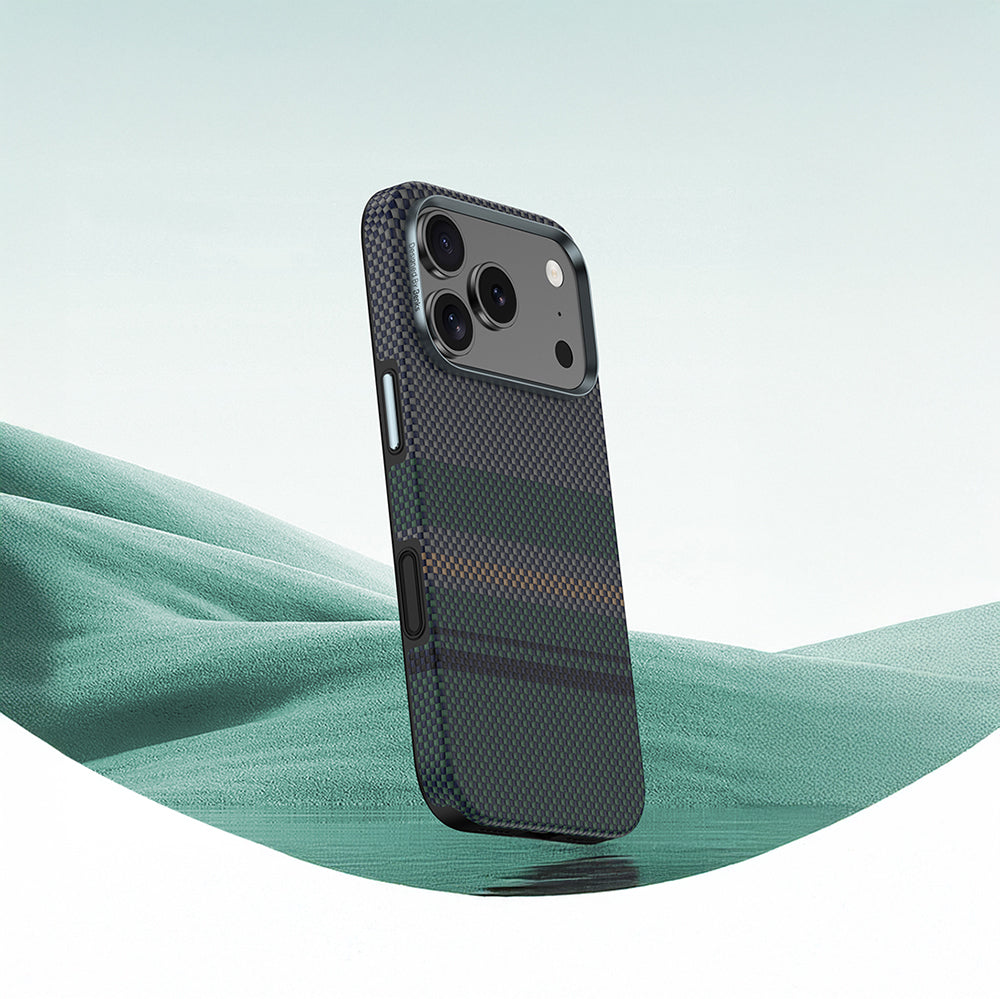 iPhone 17 Pro Max Kılıf M-safe Şarj Özellikli Karbon Fiber Tasarımlı Benks Aurora ArmorPro Kevlar Kapak