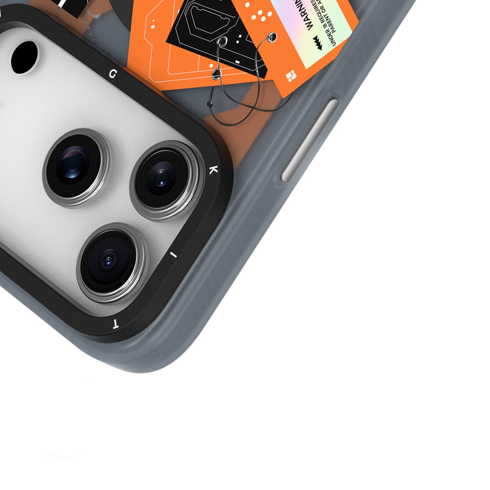 iPhone 17 Pro Max Kılıf M-Safe Şarj Özellikli Youngkit Different Dimension Serisi Kapak
