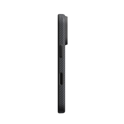 Apple iPhone 18 Pro Kılıf M-safe Şarj Özellikli Aramid Karbon Fiber Pitaka Military-Grade Classic Serisi New Logo Black-Grey Twill Kapak