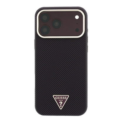 Apple iPhone 18 Pro Max Kılıf Guess Orjinal Lisanslı M-safe Şarj Özellikli PU Metal Üçgen Logolu Karbon Fiber Kevlar Kapak