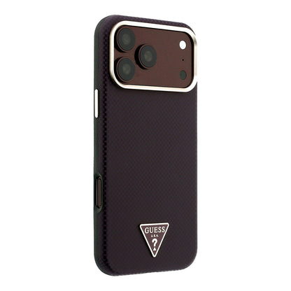 Apple iPhone 18 Pro Max Kılıf Guess Orjinal Lisanslı M-safe Şarj Özellikli PU Metal Üçgen Logolu Karbon Fiber Kevlar Kapak