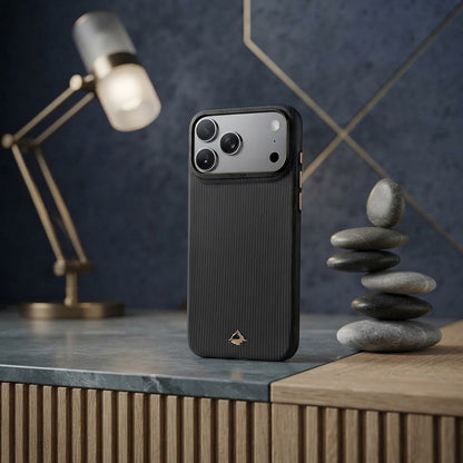 Apple iPhone 18 Pro Max Kılıf M-safe Şarj Özellikli Raptic Aramid Skin Reynis Serisi Karbon Kapak