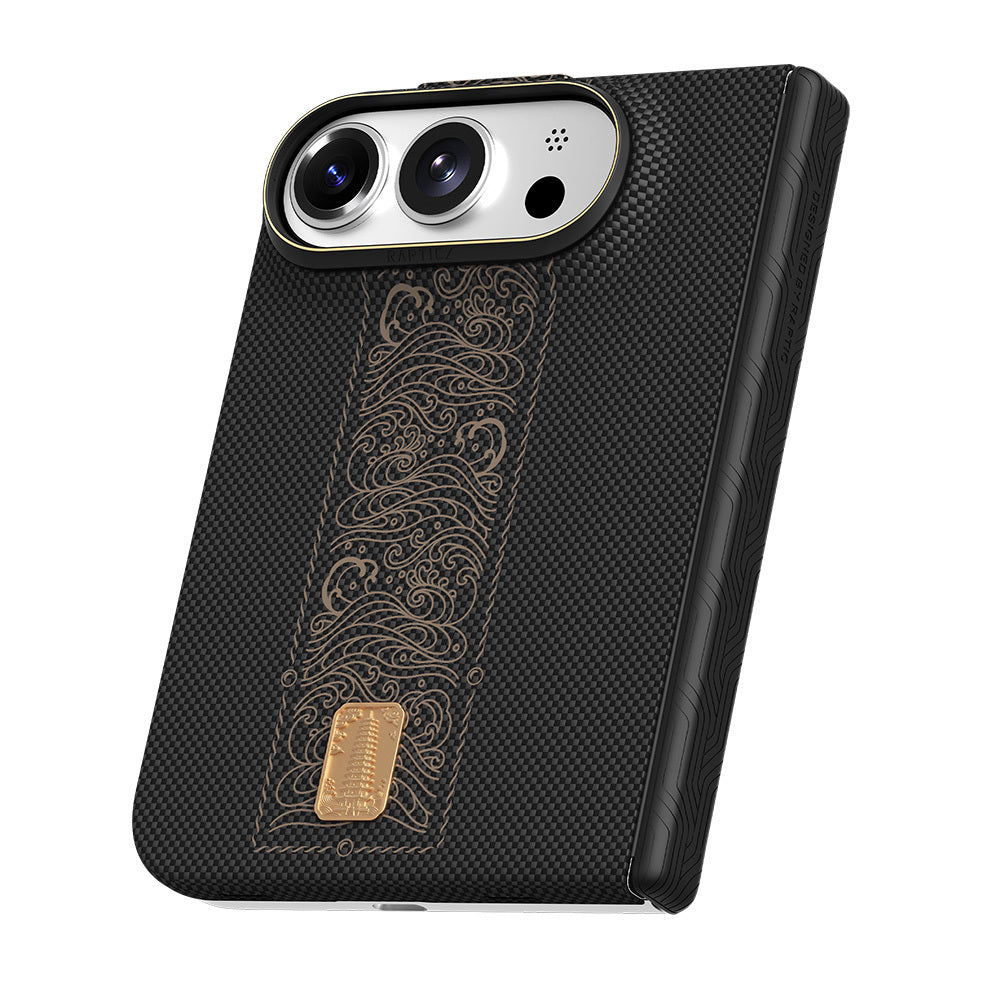 Apple iPhone Duo Kılıf M-safe Şarj Özellikli Raptic Aramid SkinPro Rise Serisi 24 Ayar Altın Kaplamalı Karbon Kapak