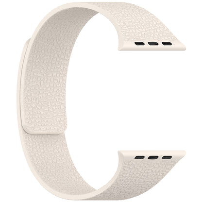 Apple Watch 7 45mm Zore KRD-136 Kabartma Desenli Silikon Kordon